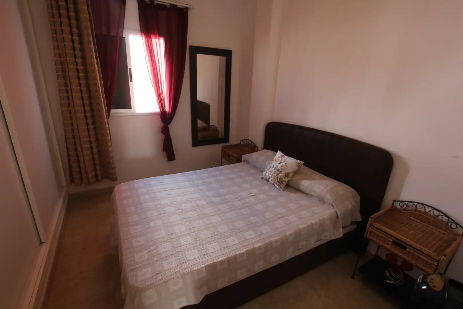 Schlafzimmer von Wohnung zum Verkauf in Arona mit Möbliert, Ofen und Waschmaschine