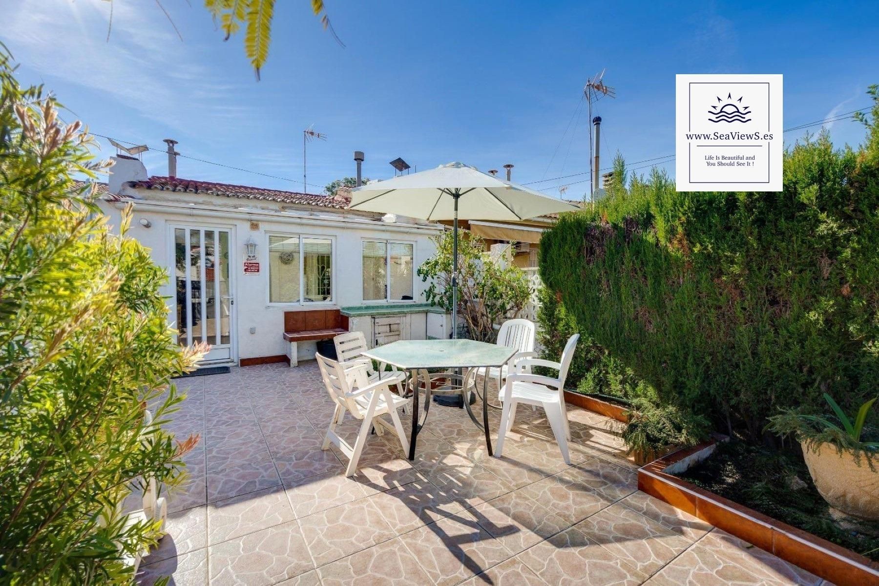 Garden of Single-family semi-detached for sale in Torrevieja  with Air Conditioner, Heating and Private garden