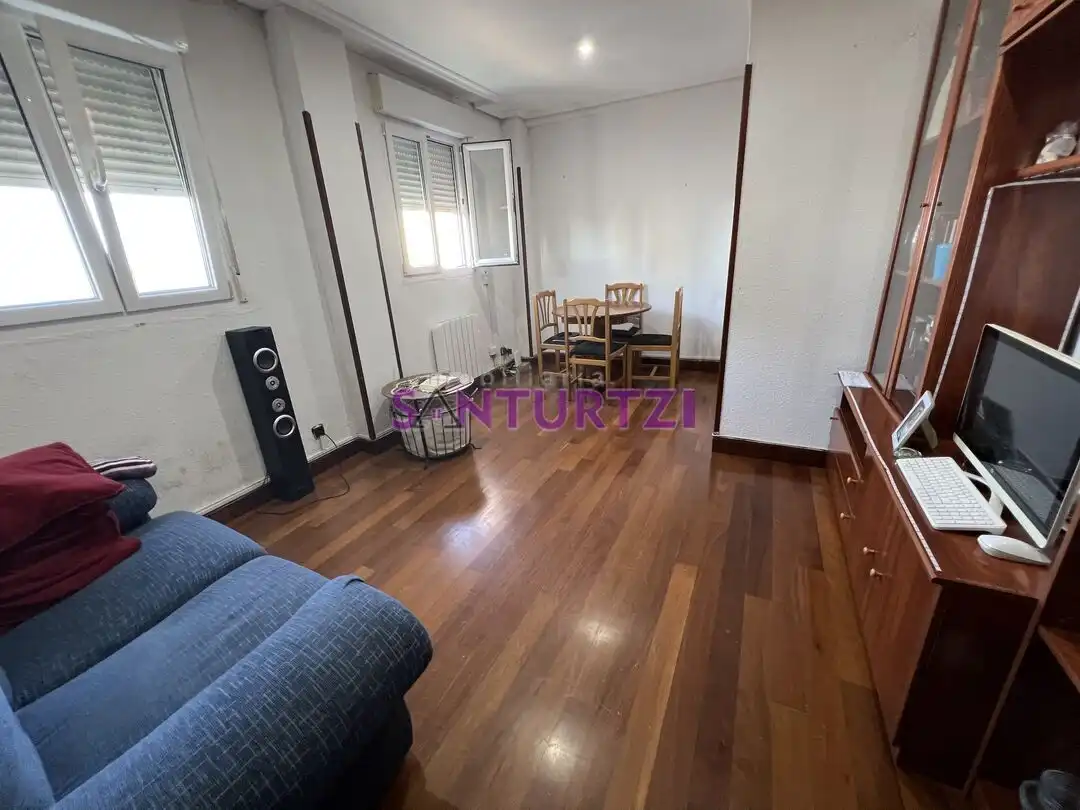Bedroom of Flat for sale in Santurtzi   with Heating