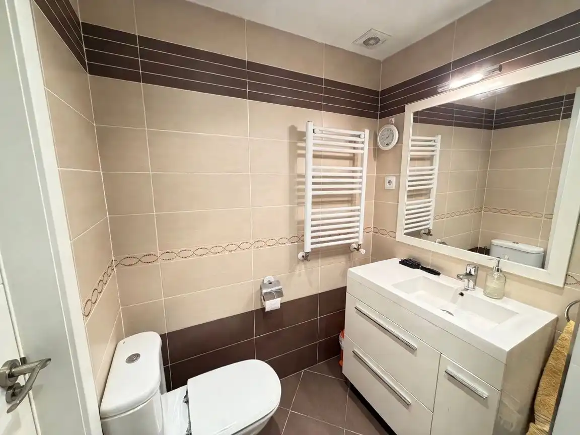 Piso con ascensor en venta en Calle de Braulio Vivas, imagen 13