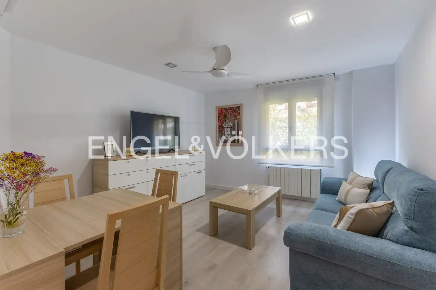 Living room of Flat for sale in Valencia  with Air Conditioner and Heating