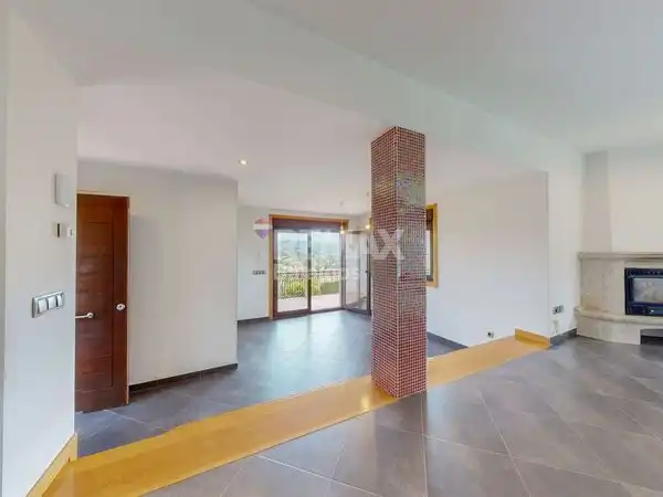 Casa o chalet en venta en Vigo  con Calefacción, Jardín privado y Terraza