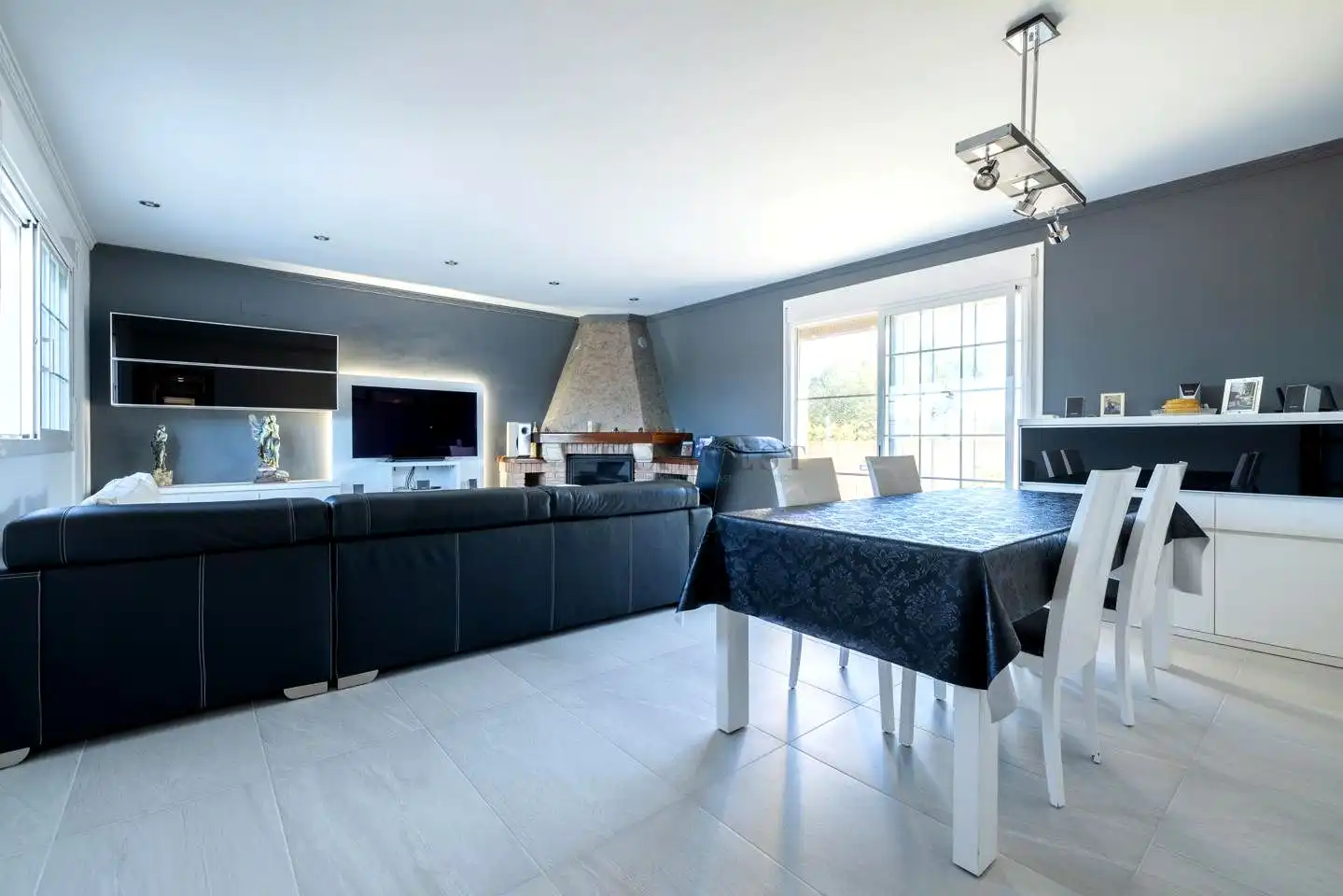 Sala d'estar de Casa o xalet en venda en Tortosa amb Aire condicionat, Calefacció i Jardí privat