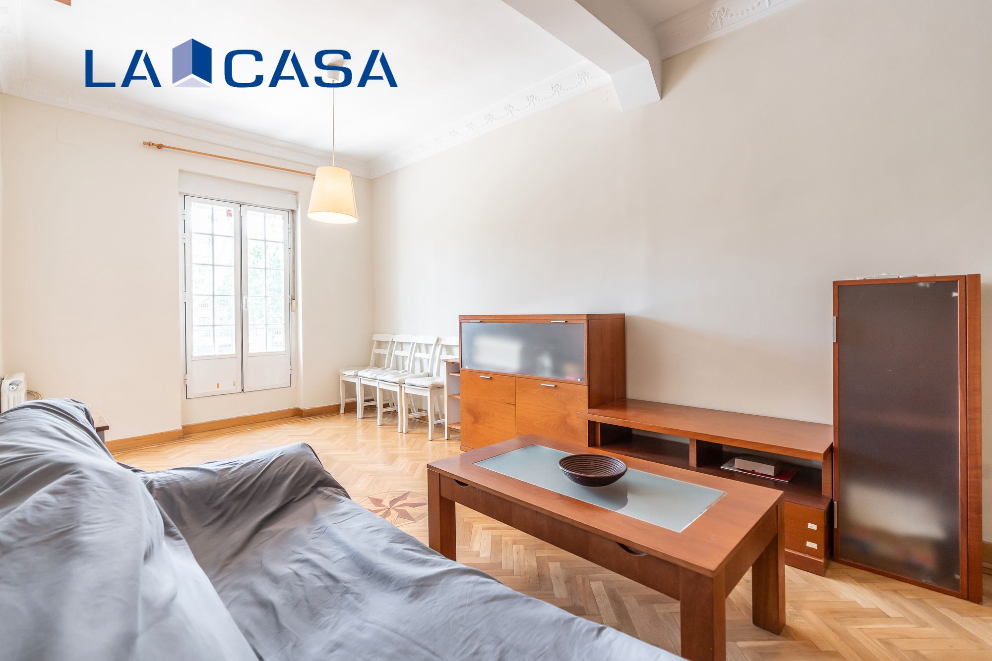 Living room of Flat for sale in  Madrid Capital  with Heating and Balcony