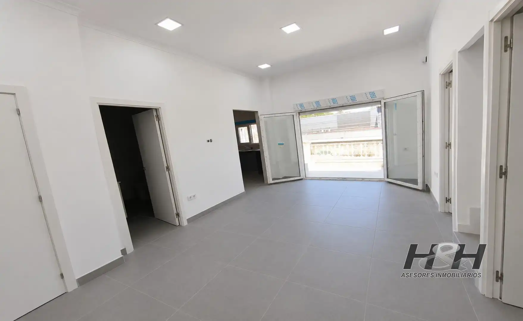Ático de alquiler en Burjassot con Terraza, Trastero y Balcón