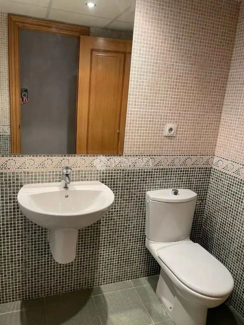 Bany de Pis de lloguer en Zaragoza amb Calefacció