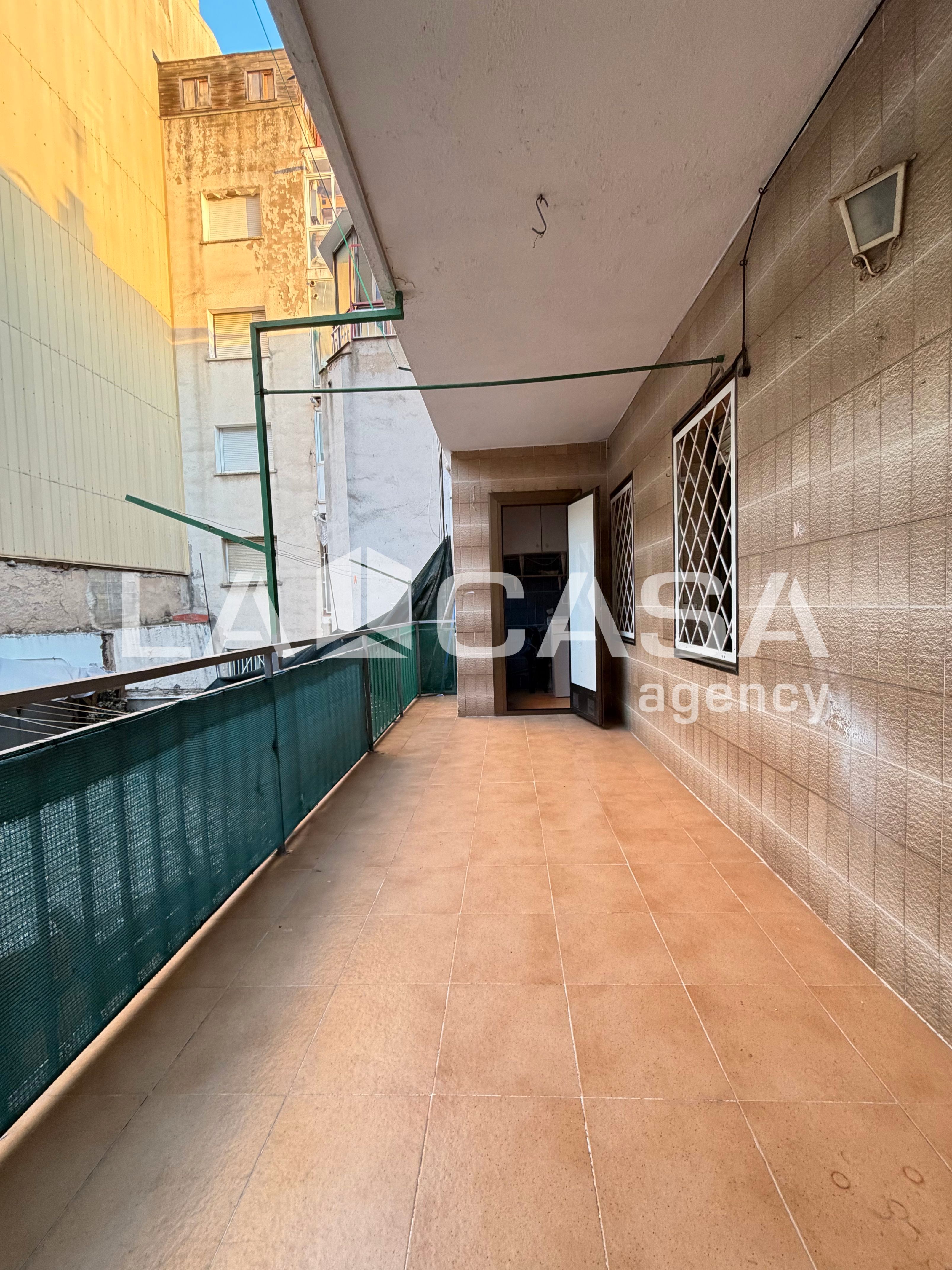 Terrace of Flat for sale in Santa Coloma de Gramenet  with Balcony