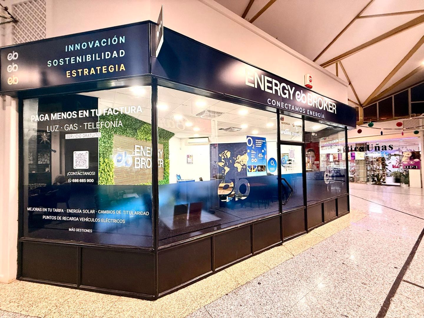 Vista exterior de Local de lloguer en  Madrid Capital amb Aire condicionat