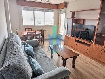 Apartamento con balcón en alquiler en Hospital