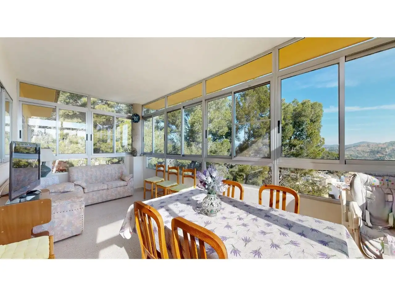 Vista exterior de Casa o xalet en venda en Gilet amb Aire condicionat, Jardí privat i Terrassa