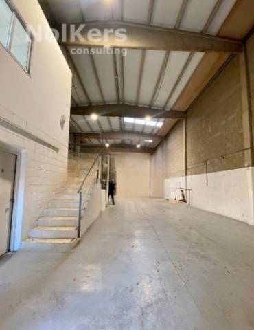 Nave industrial en Alquiler en Carrer Berguedà en Santa Perpètua de Mogoda