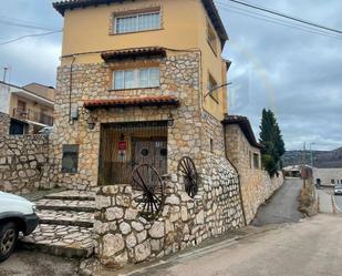 Vista exterior de Finca rústica en venda en Cañete amb Calefacció, Jardí privat i Terrassa