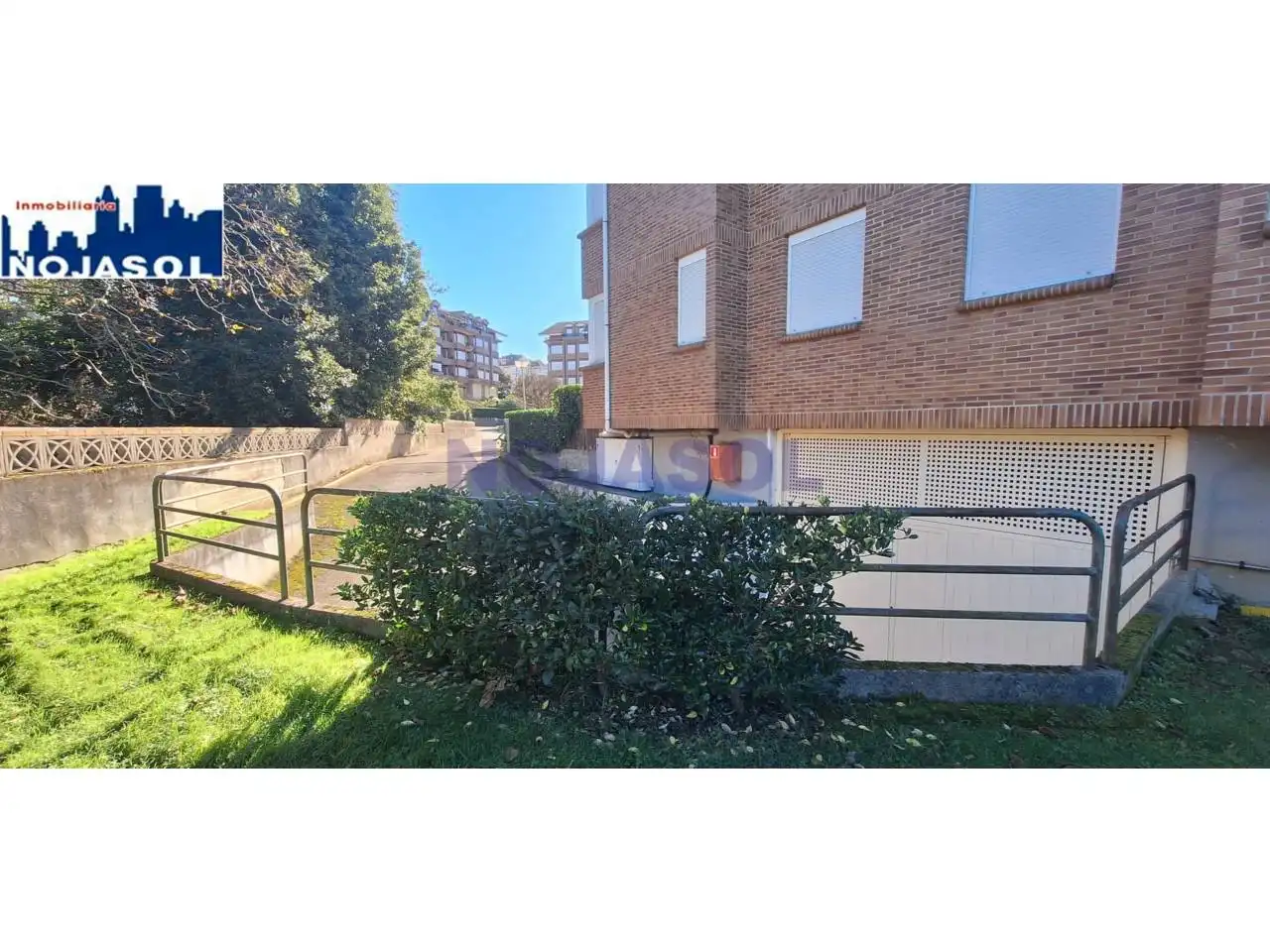 Vista exterior de Apartamento de alquiler en Noja con Calefacción, Parquet y Terraza