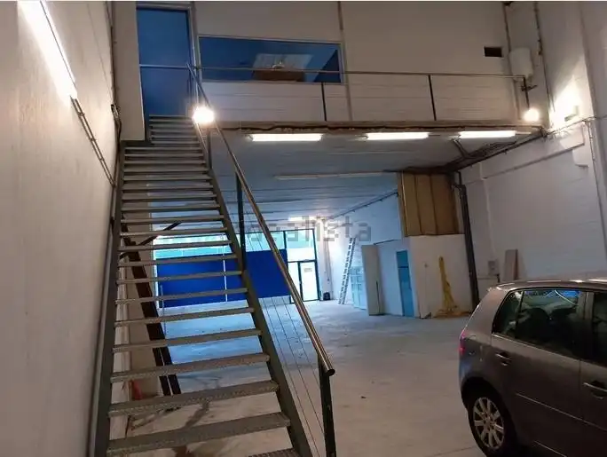 Fabrikhallen zum Verkauf in Ezcabarte