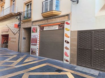 Local comercial de lloguer a Lorca Ciudad