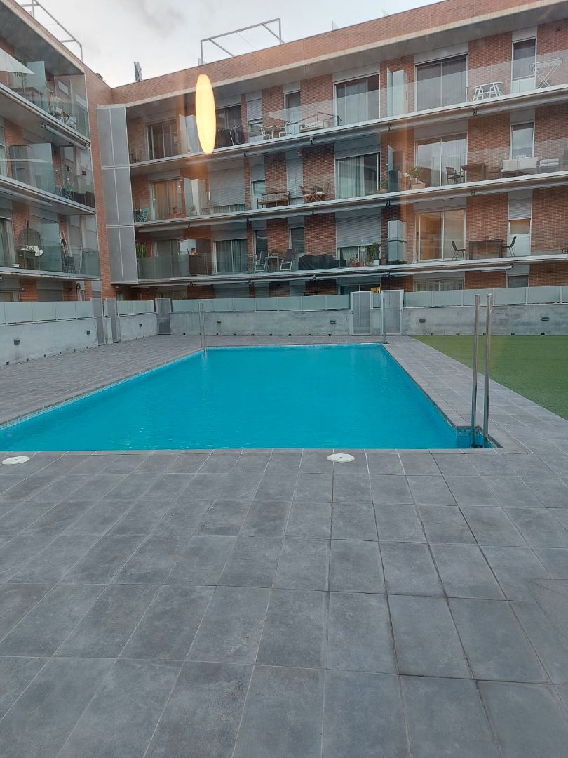 Piscina de Pis de lloguer en Molins de Rei amb Aire condicionat, Calefacció i Parquet