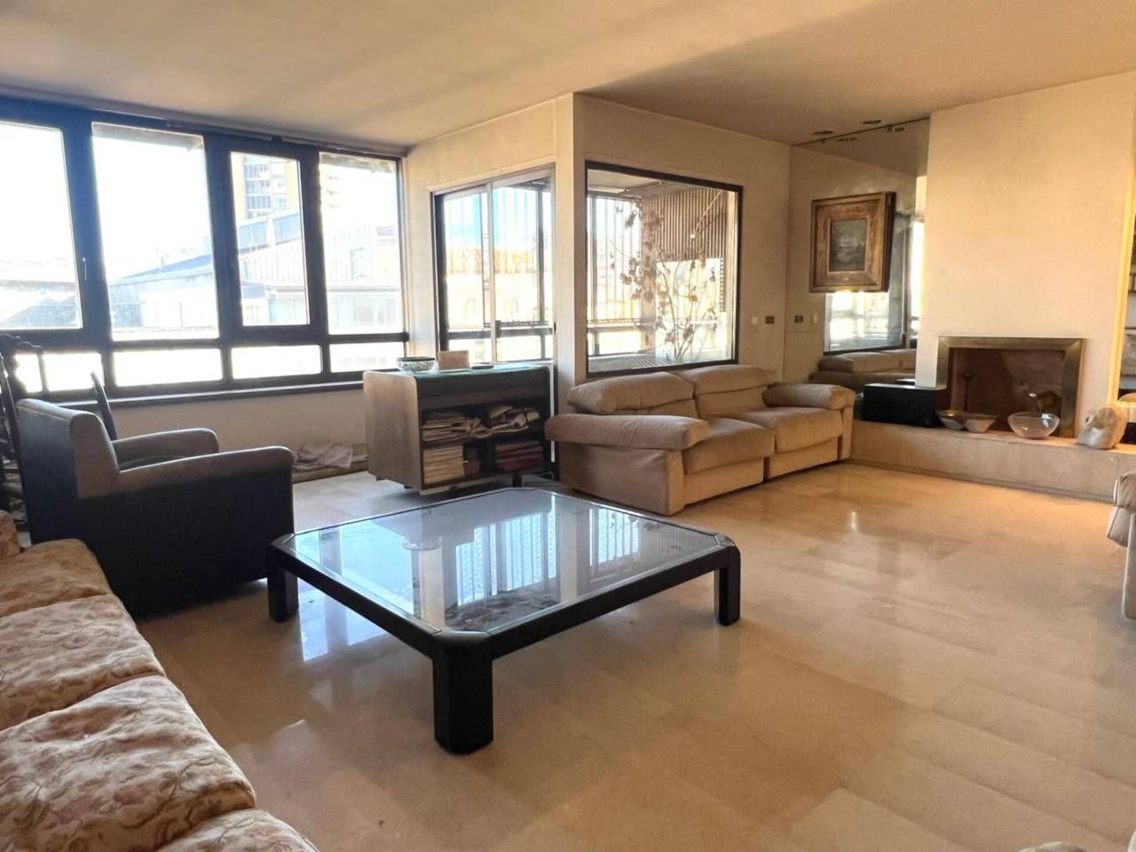 Sala d'estar de Pis en venda en Girona Capital amb Aire condicionat i Balcó