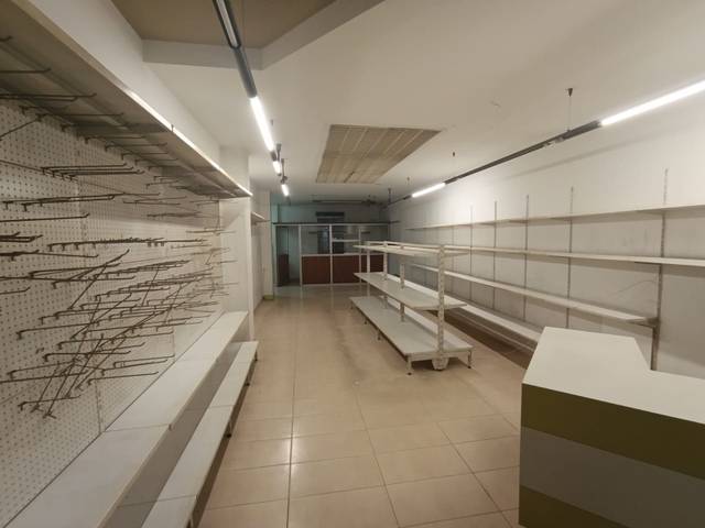 Local comercial en Alquiler en Sant Narcís