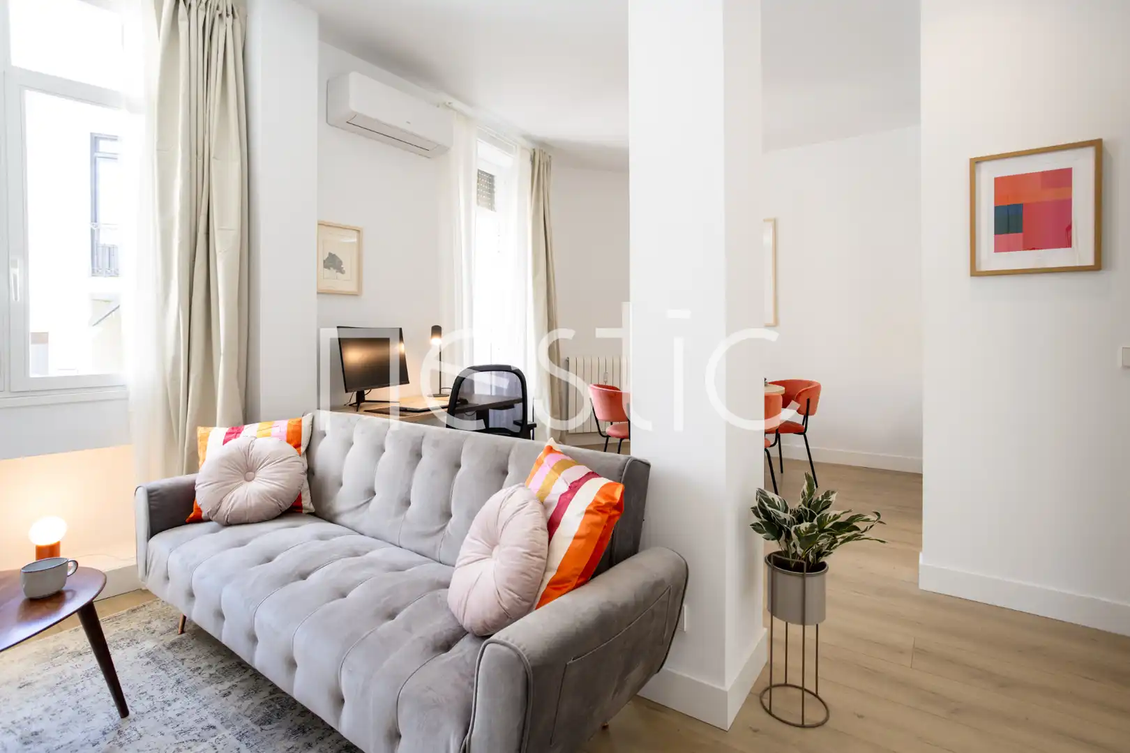 Sala de estar de Apartamento de alquiler en Madrid con Aire acondicionado, Calefacción y Amueblado