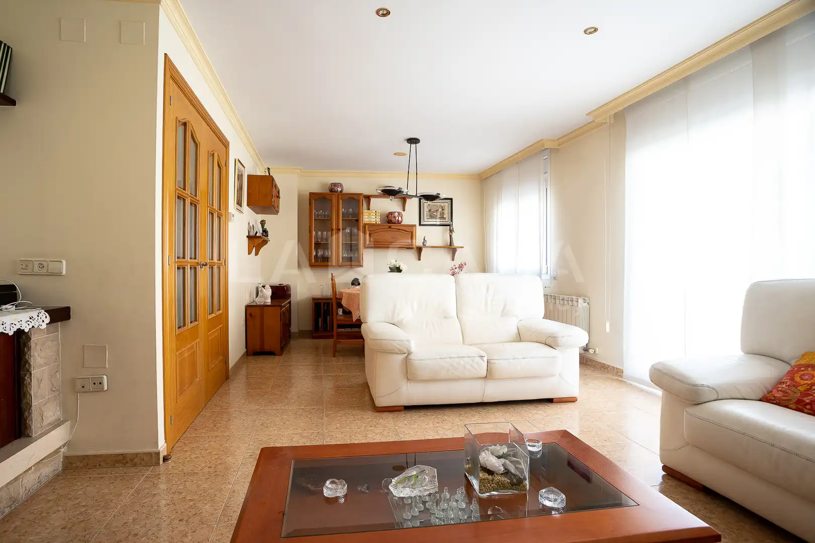 Sala d'estar de Casa adosada en venda en Granollers amb Calefacció, Traster i Balcó