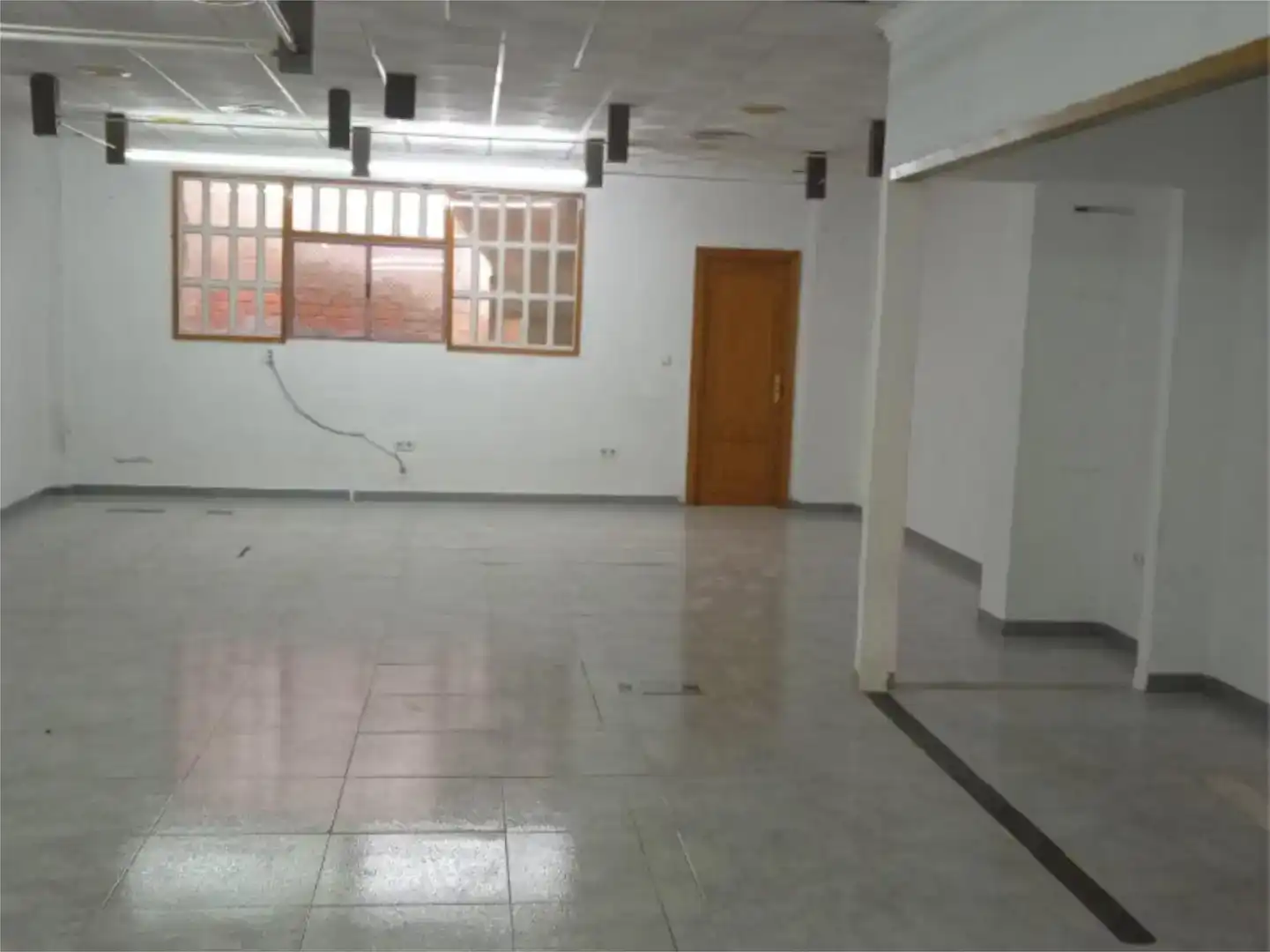 Fabrikhallen zur Miete in Almansa