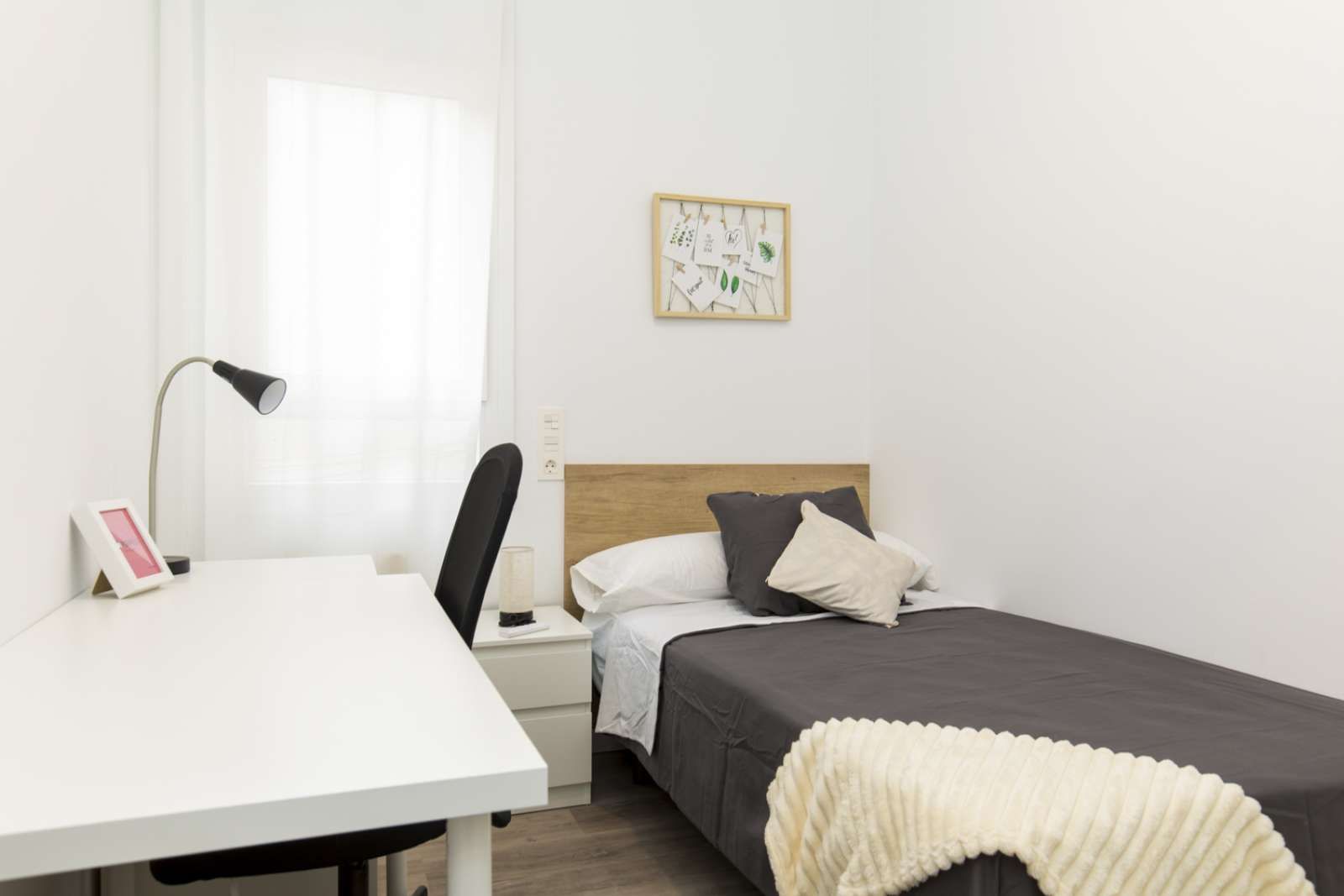 Dormitori de Pis per a compartir en  Zaragoza Capital amb Aire condicionat, Calefacció i Terrassa