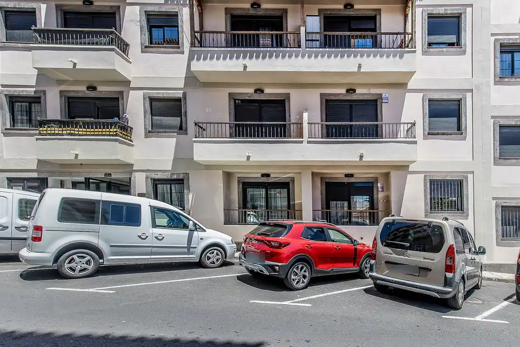 Aparcament de Pis en venda en Adeje amb Balcó