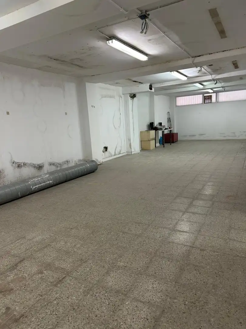 Business premises for sale in Oeste, imagen 2