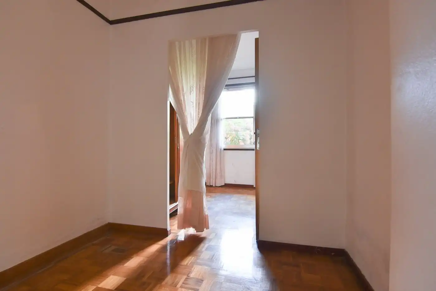 Dormitori de Casa o xalet en venda en A Coruña Capital  amb Jardí privat, Traster i Alarma