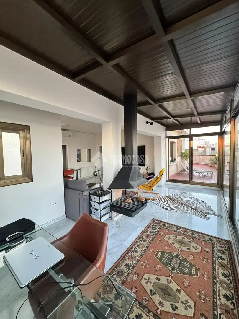 Sala de estar de Ático en venta en L'Hospitalet de Llobregat con Calefacción y Terraza