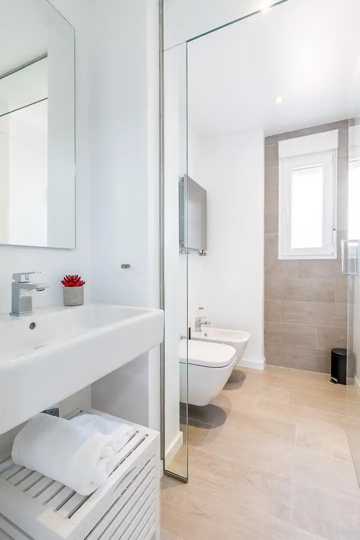 Baño de Piso de alquiler en Madrid con Aire acondicionado, Calefacción y Terraza