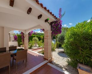 Jardí de Casa adosada en venda en Orihuela amb Jardí privat, Terrassa i Balcó