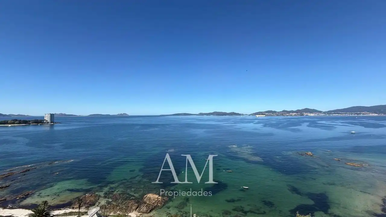 Piso en venta en Vigo  con Calefacción, Terraza y Trastero