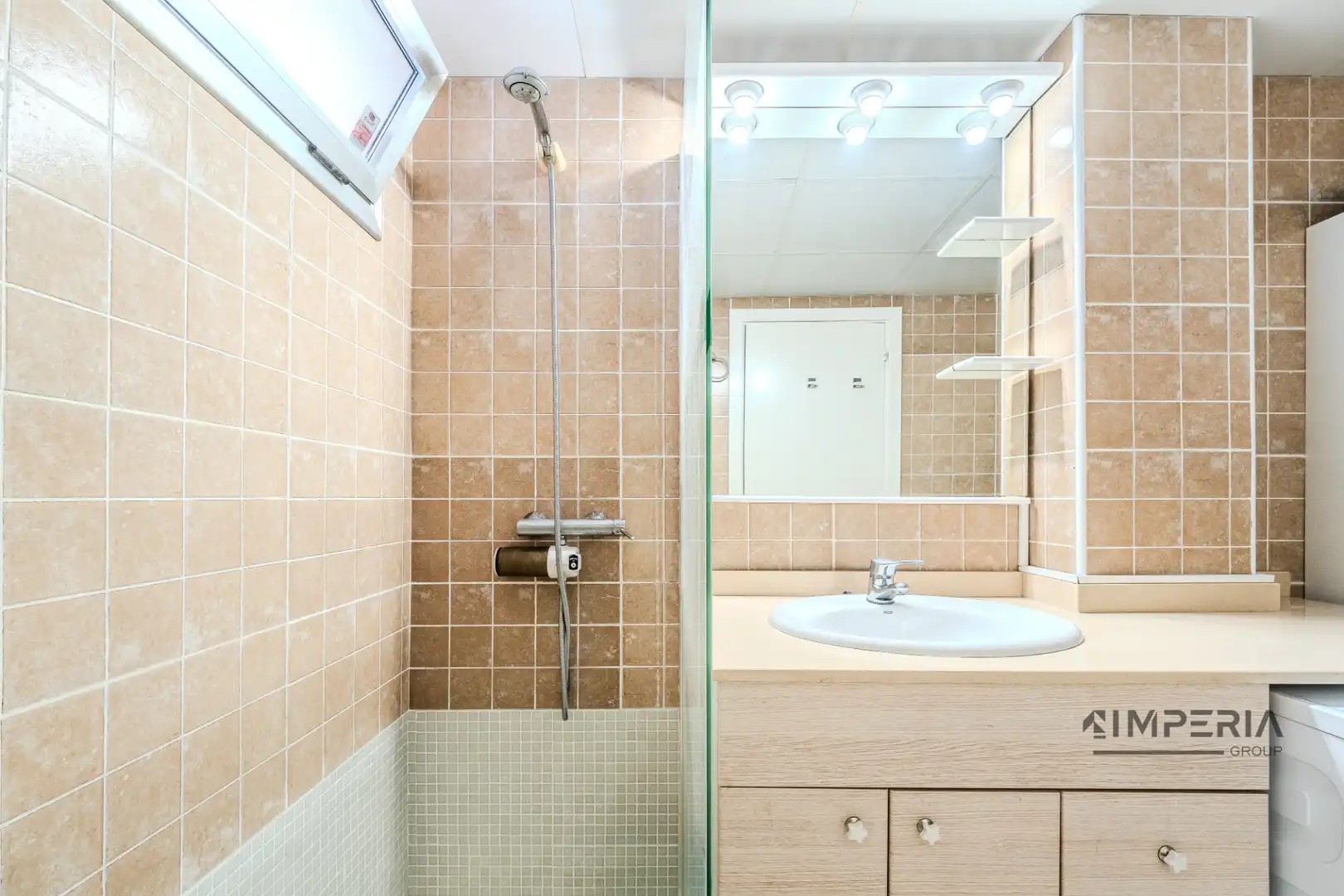 Badezimmer von Wohnung zum Verkauf in L'Ametlla de Mar  mit Klimaanlage, Heizung und Terrasse