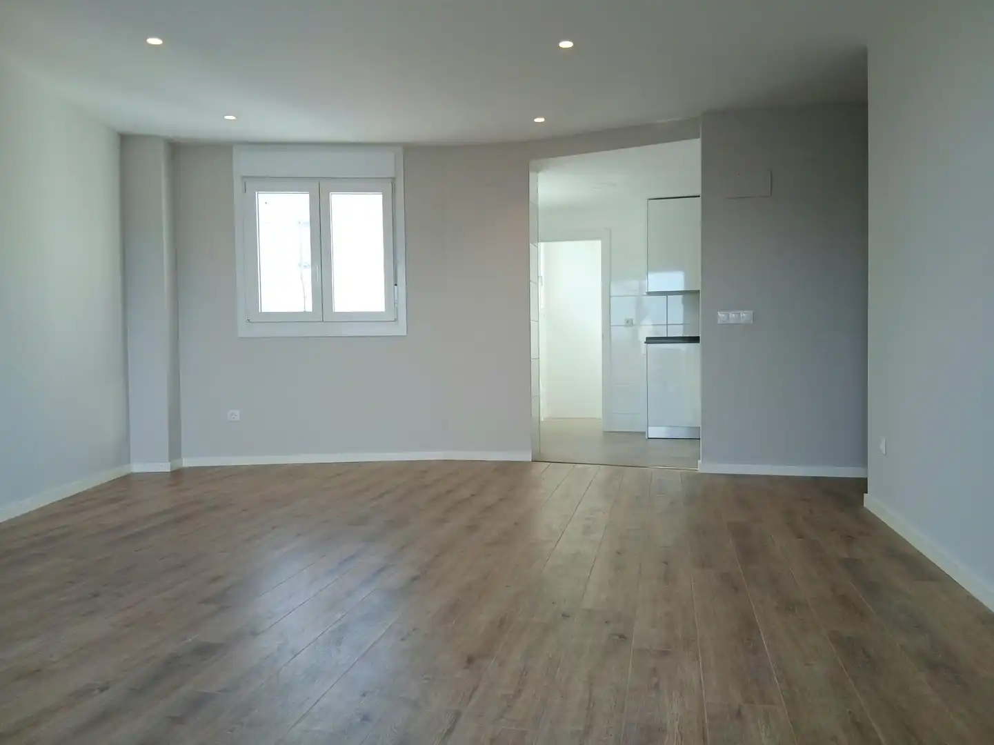 Wohnzimmer von Dachboden zur Miete in Oviedo  mit Heizung, Terrasse und Abstellraum
