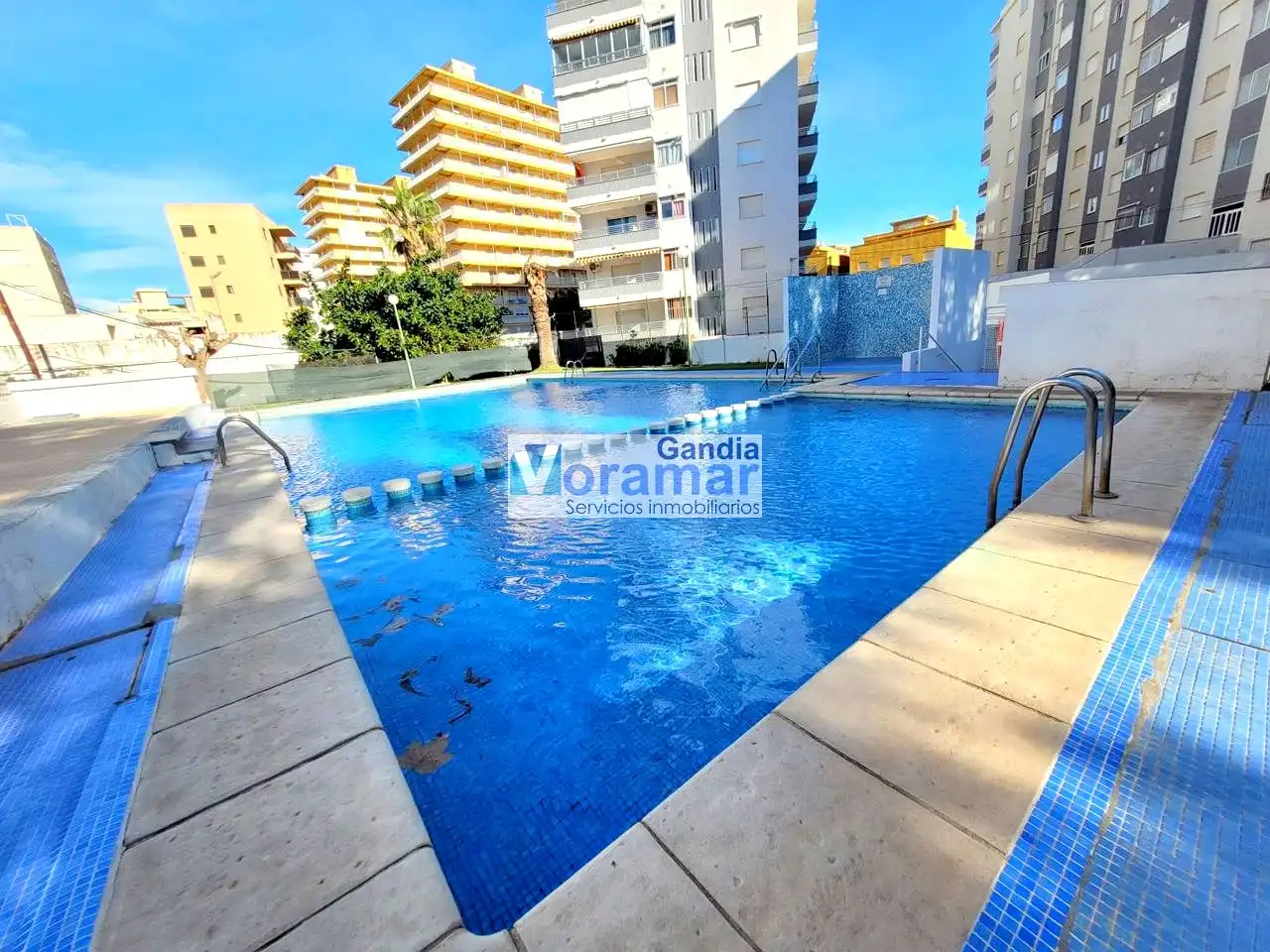 Schwimmbecken von Wohnungen zur Miete in Miramar mit Heizung, Terrasse und Möbliert