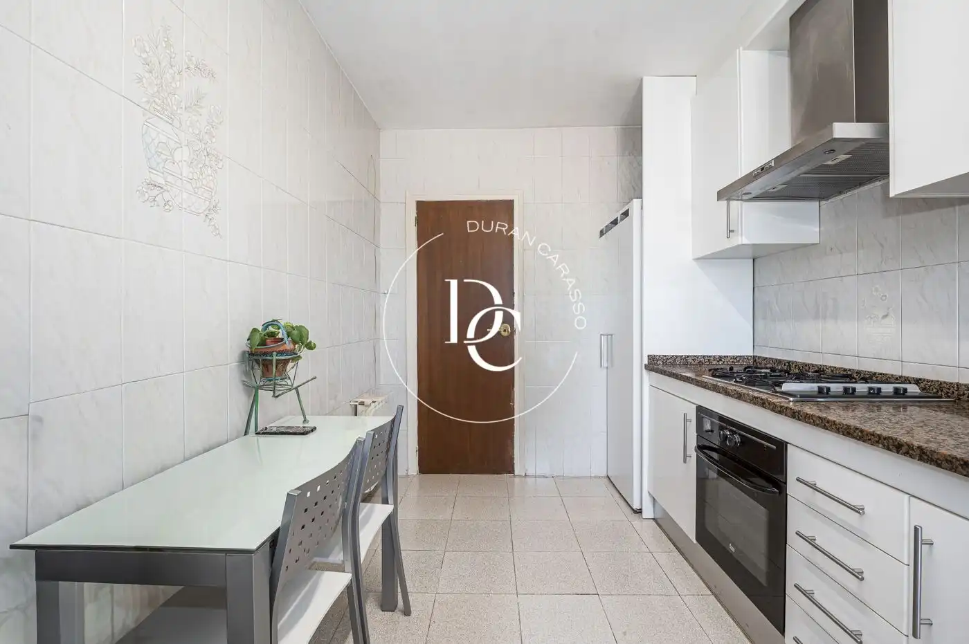 Cuina de Casa o xalet en venda en Sant Pere de Ribes amb Calefacció, Jardí privat i Terrassa