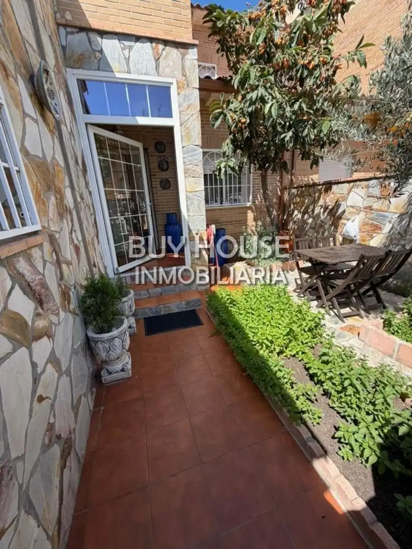 Xalet amb jardí en venda a Yuncos