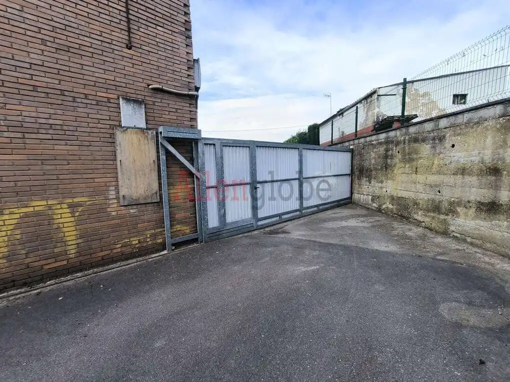 Exterior view of Industrial buildings for rent in Siero