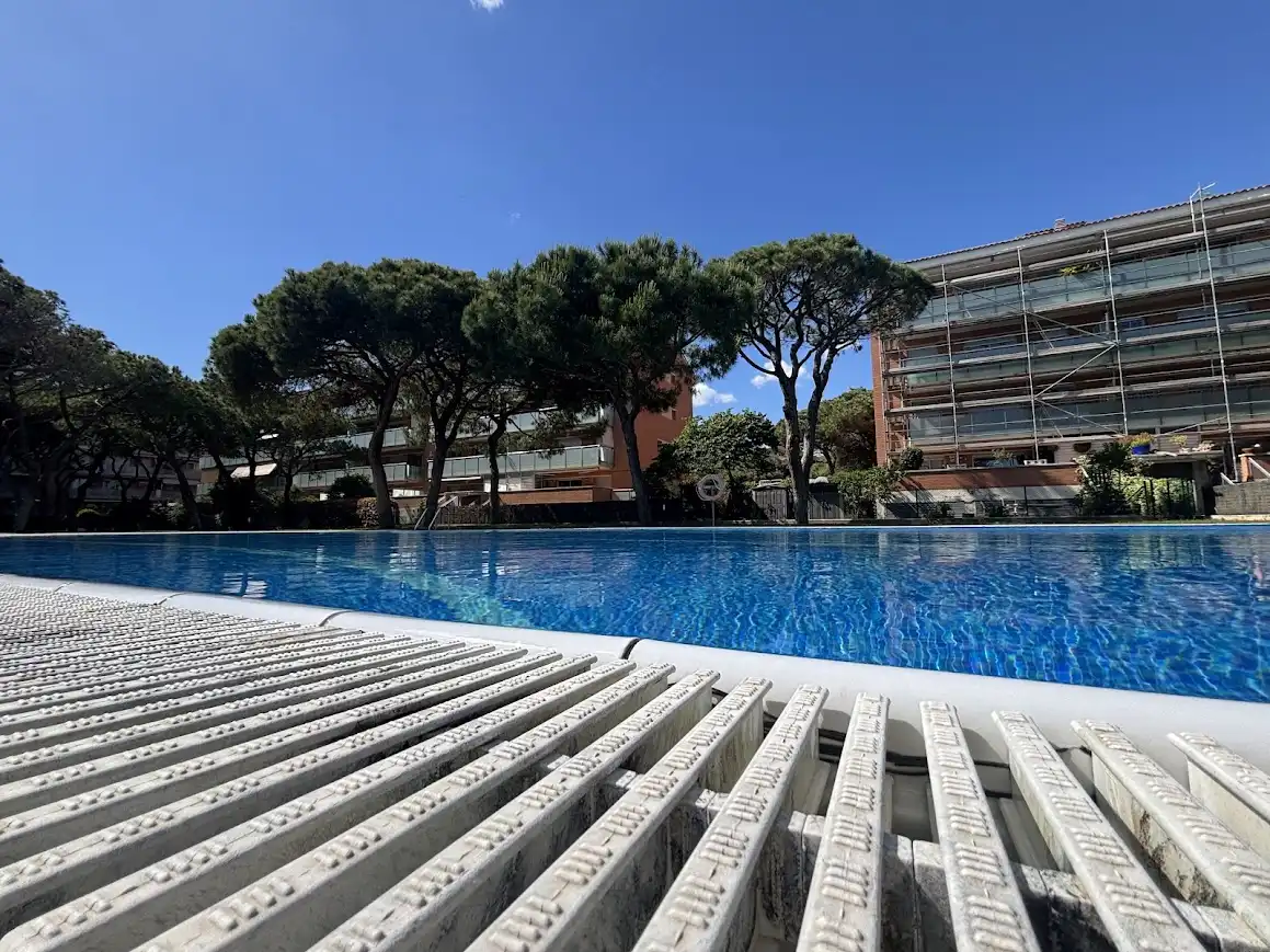 Piscina de Ático en venta en Gavà con Aire acondicionado, Terraza y Trastero