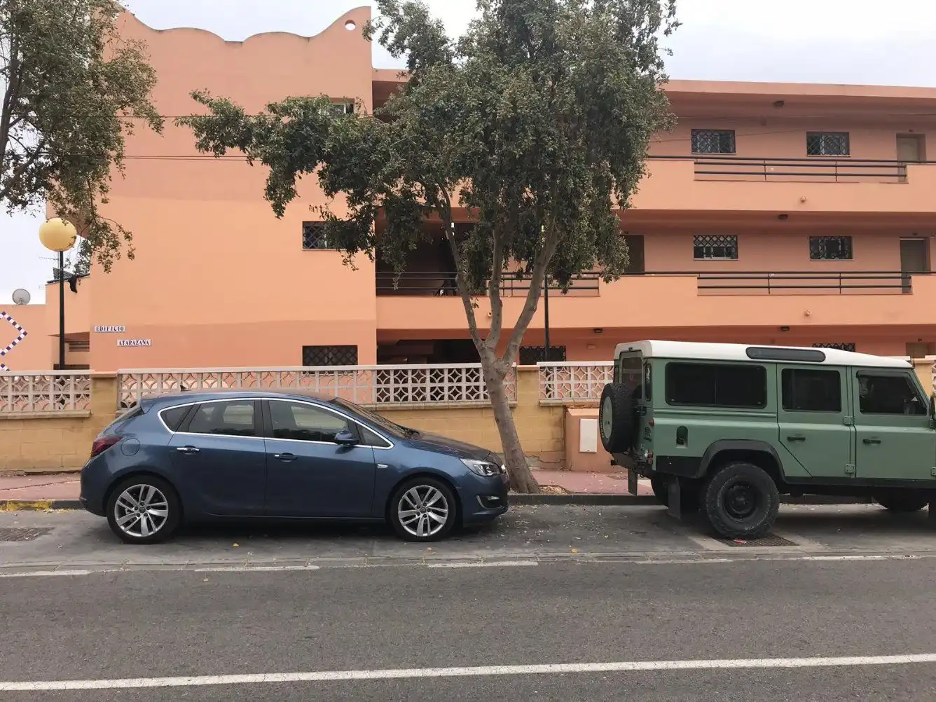 Parking of Apartments for rent in Algeciras  with Furnished and Community pool
