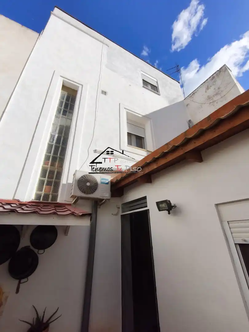 Vista exterior de Casa o xalet en venda en Benicarló amb Aire condicionat, Calefacció i Terrassa