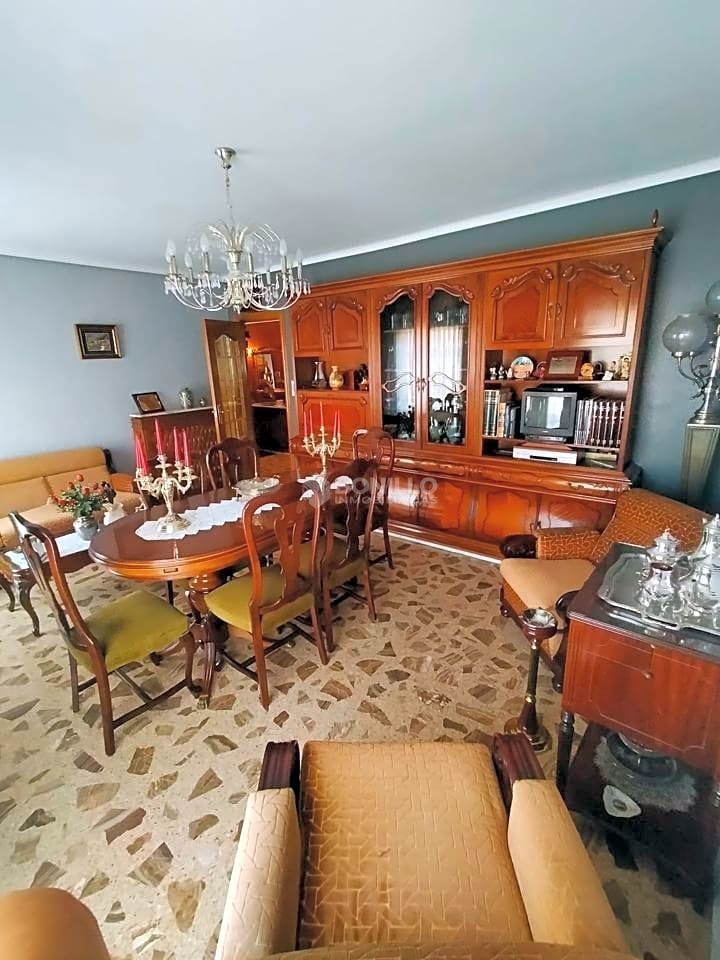 Dining room of Flat for sale in  Teruel Capital  with Heating, Furnished and Balcony