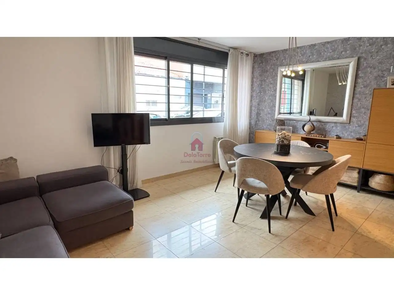 Vista exterior de Piso en venta en Terrassa con Calefacción