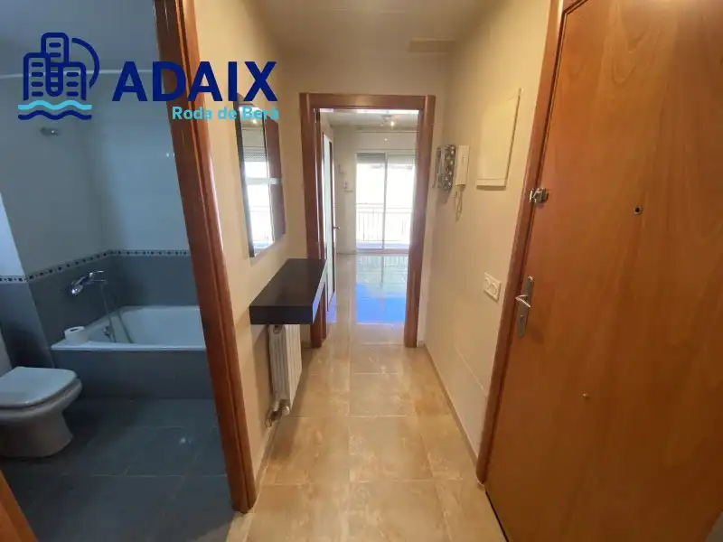 Piso en venta en Roda de Berà con Calefacción, Terraza y Trastero