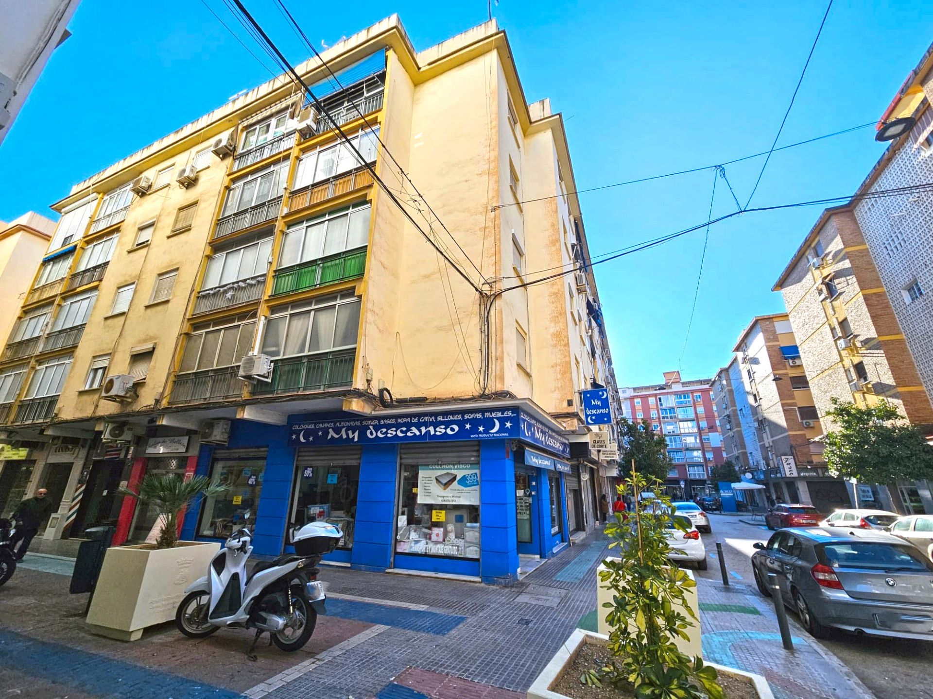 Vista exterior de Local en venda en Málaga Capital amb Aire condicionat