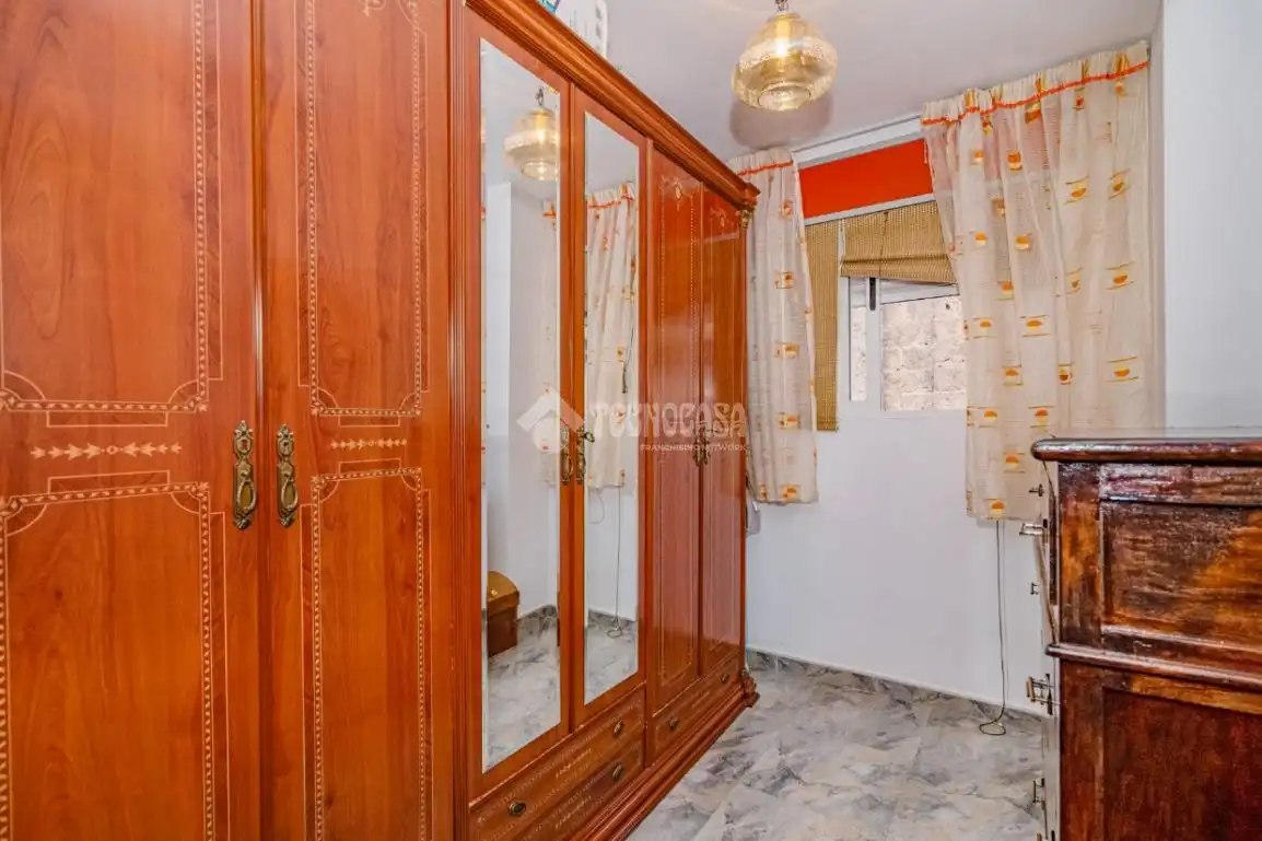 Dormitori de Casa adosada en venda en Loja amb Terrassa