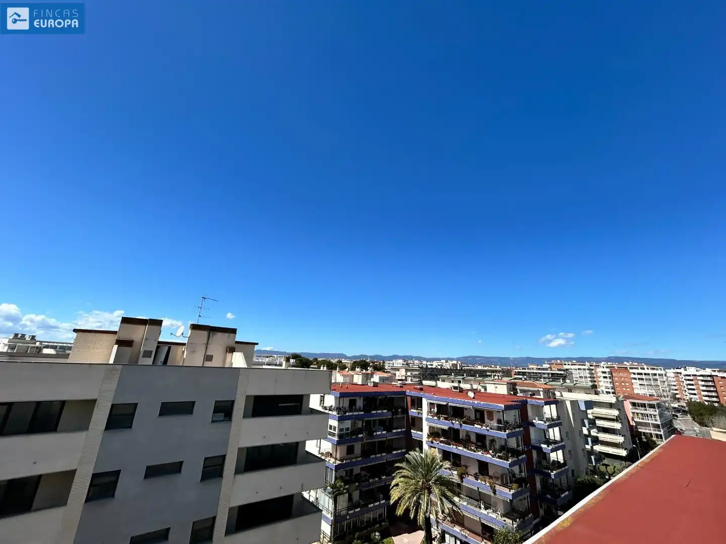 Außenansicht von Dachboden zum Verkauf in Salou mit Klimaanlage, Privatgarten und Terrasse