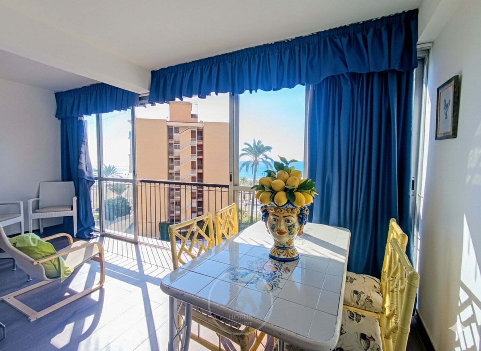 Dormitori de Apartament de lloguer en Benidorm amb Aire condicionat, Calefacció i Terrassa