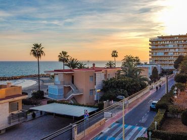 Adossat amb jardí en venda a Avenida ARMADA ESPAÑOLA